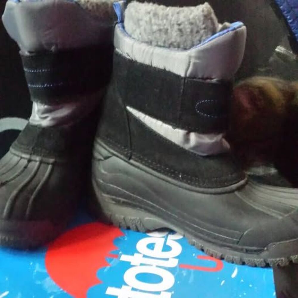 Totes Kids Sz4 Snow Boots